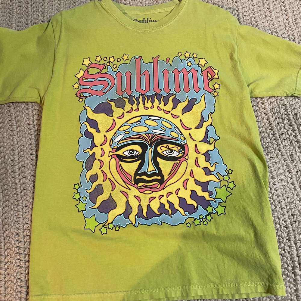 Sublime tee, worn once. Good condition. Medium size